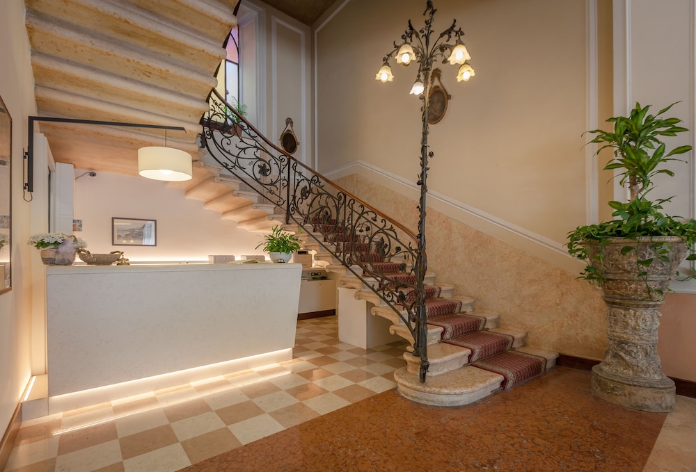 Hotel Excelsior Splendide 4/45