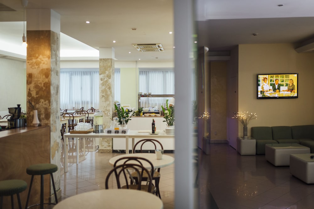 Hotel Montecarlo 57/68