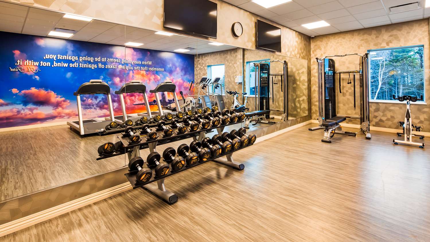 Best Western Plus St. John s Airport Hotel and Suites 22/36