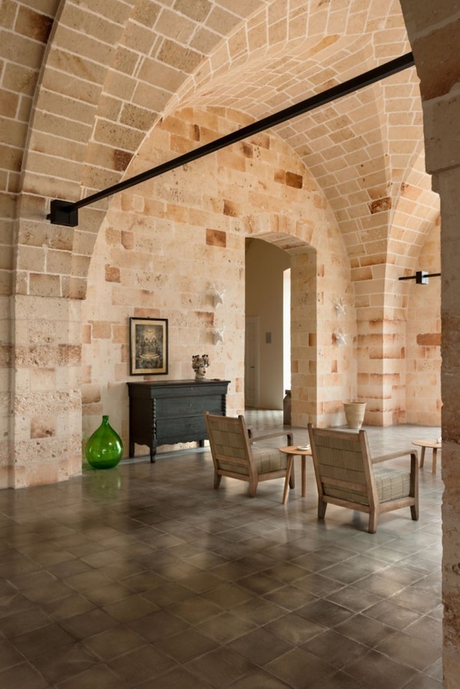 VINILIA WINE RESORT 54/78