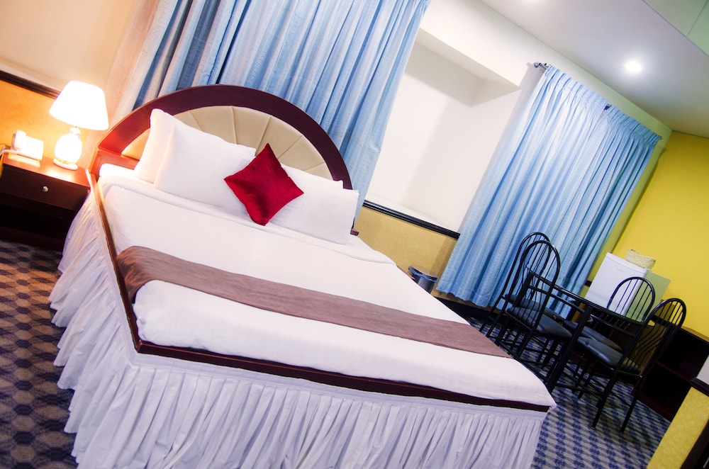 HOTEL 71 14/71