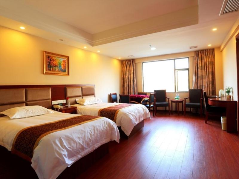 Greentree Inn Jiujiang Railway Station QianhongXiang Hotel 33/68