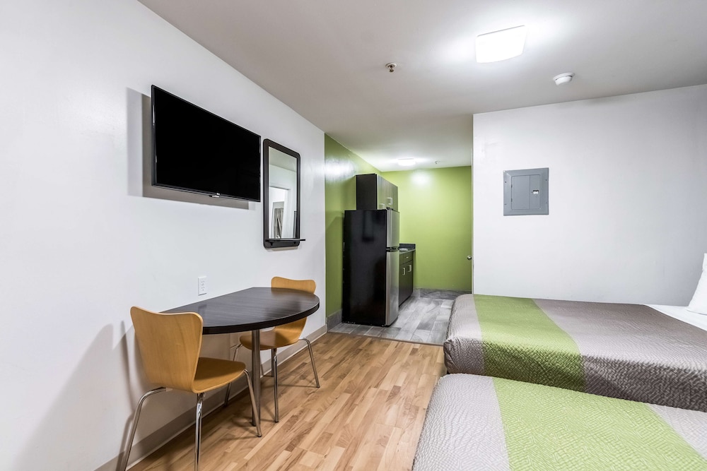 Studio 6 Extended Stay - Savannah, GA 39/52