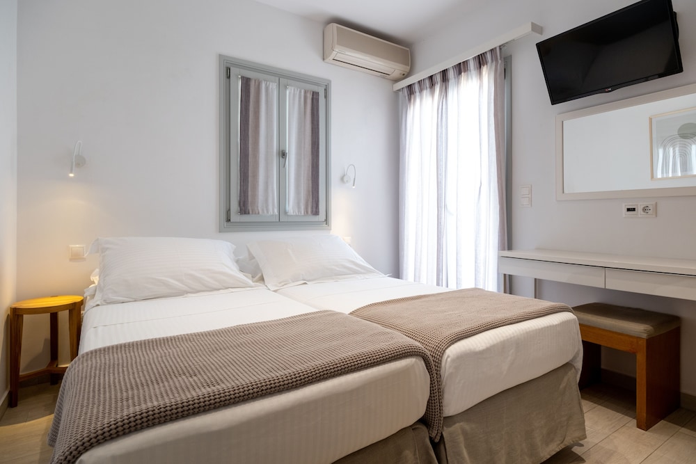 جناح سوبيريور بسريرين كوين بغرفتي نوم بحوض جاكوزي، Anemomylos Residence 3/10