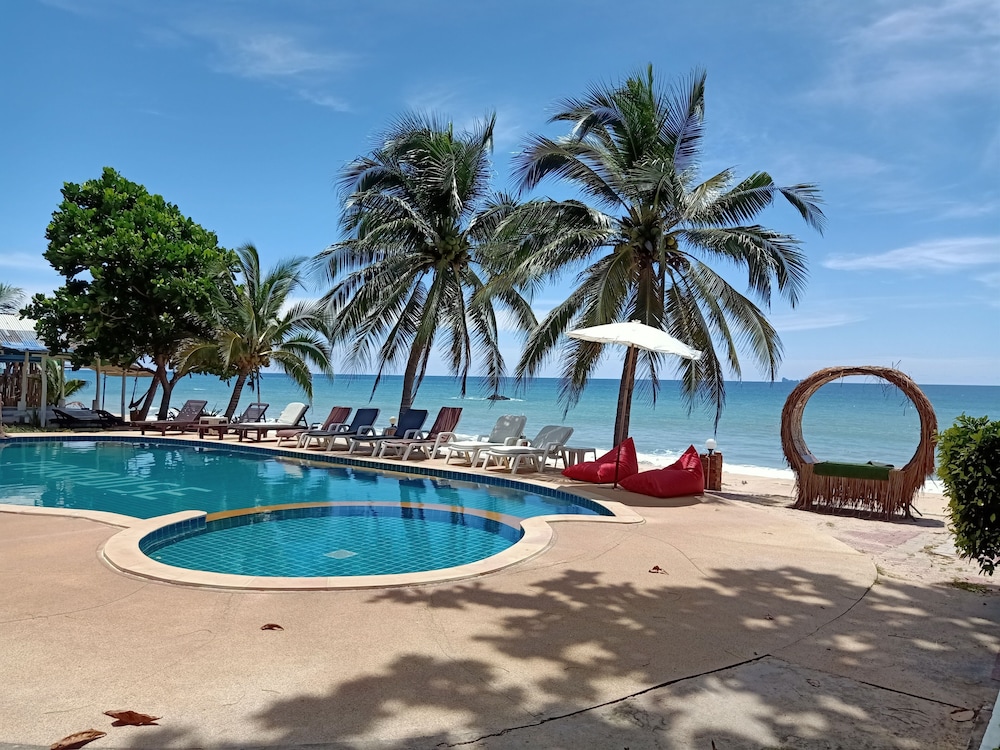 LANTA PARADISE BEACH RESORT 54/60