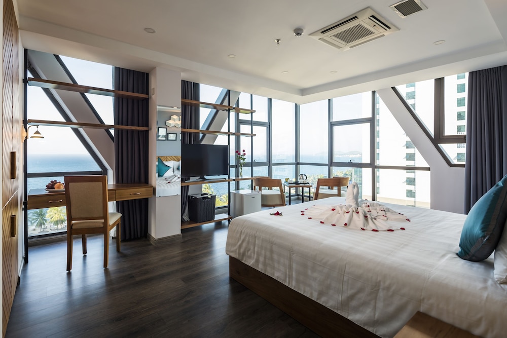 Venue Hotel 14/50