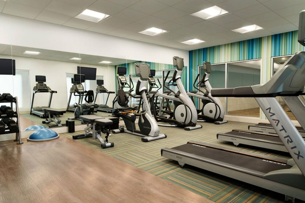 Holiday Inn Express & Suites Braselton West 20/30