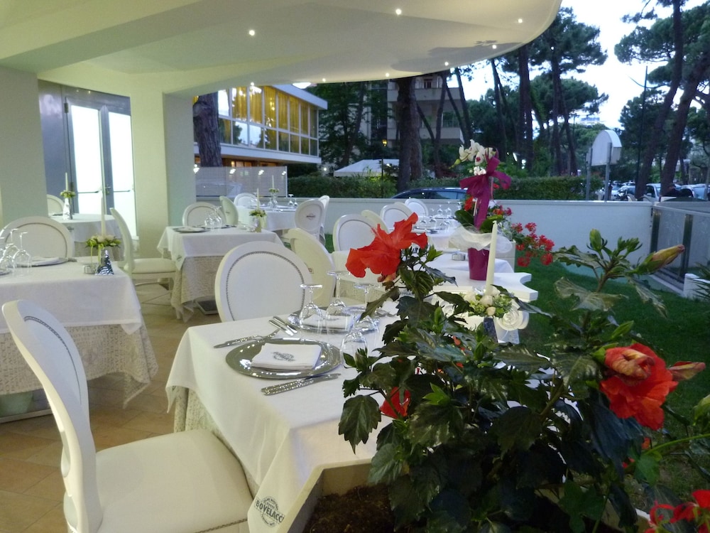 PARADISO HOTEL BOVELACCI 55/68
