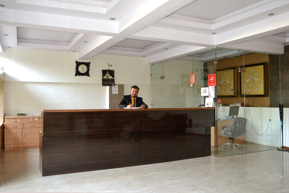 Hotel Dev Residency 5/50