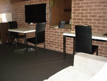 Albury Townhouse Motel 38/46