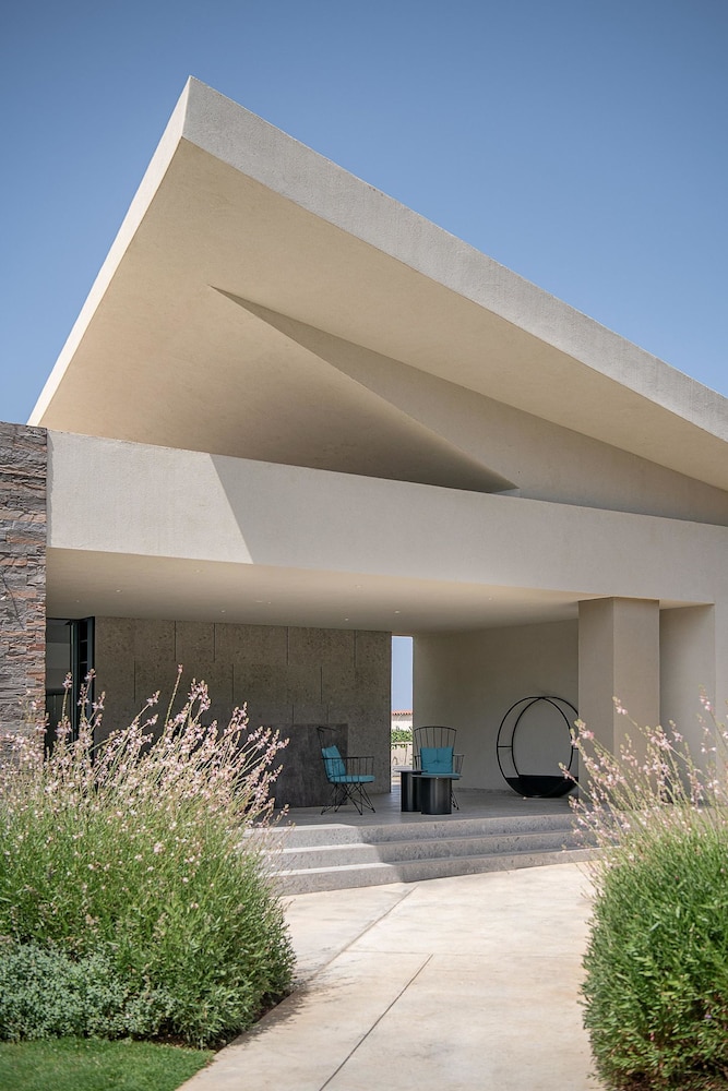 Myrion Beach Resort and Spa 89/97