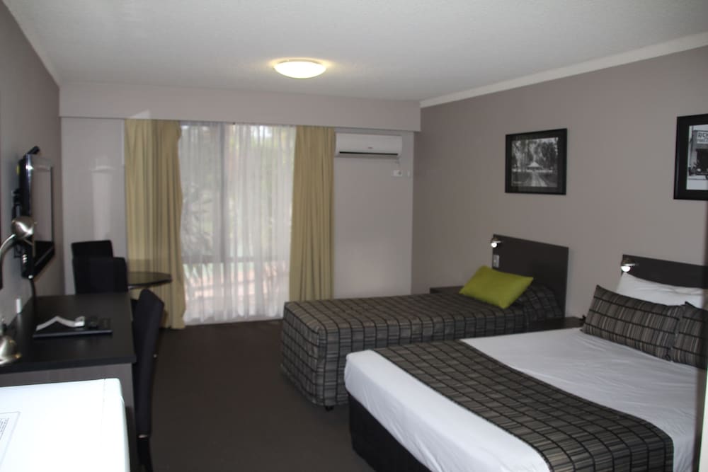 GALAXY MOTEL 16/65