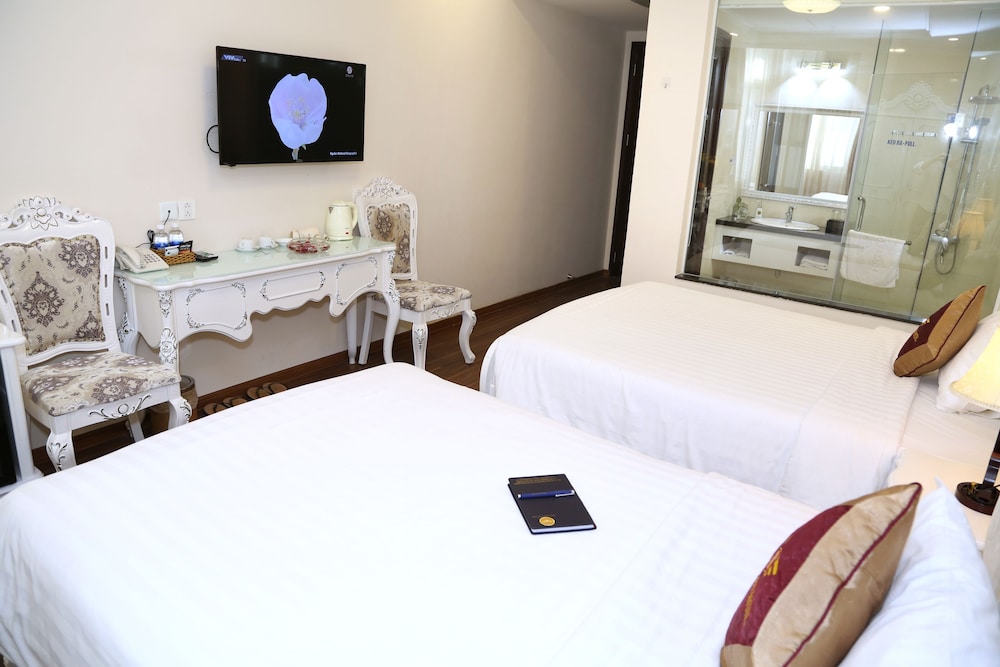 Tuyet Son Hotel 32/68