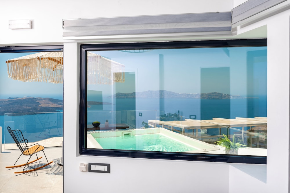 Day Dream Luxury Suites 45/81