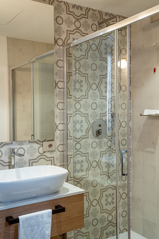 ALBERGO BIANCHI STAZIONE 48/50
