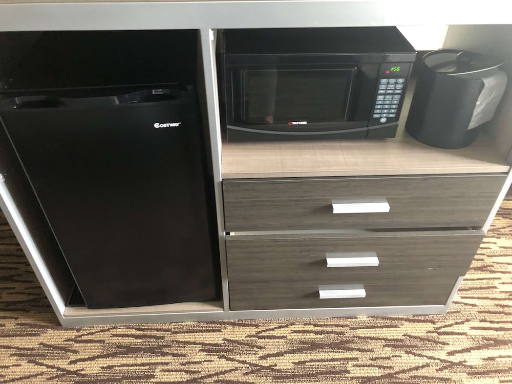 Best Western Plus Peppertree Airport Inn 31/57