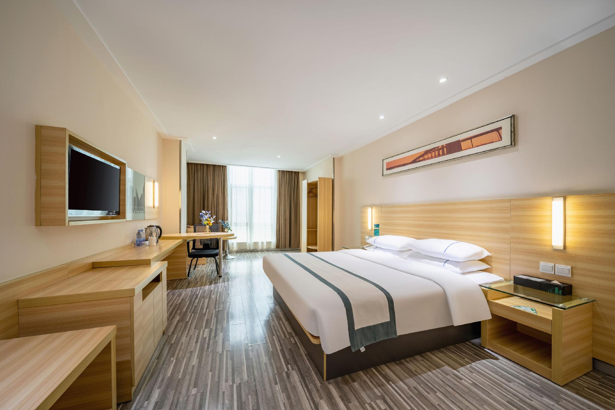 City Comfort Inn (Maoming High Speed Railway Station Wenming Road) 34/57