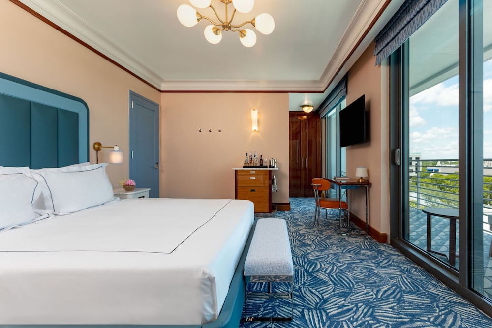 COURTYARD, SUPERIOR, KING BED