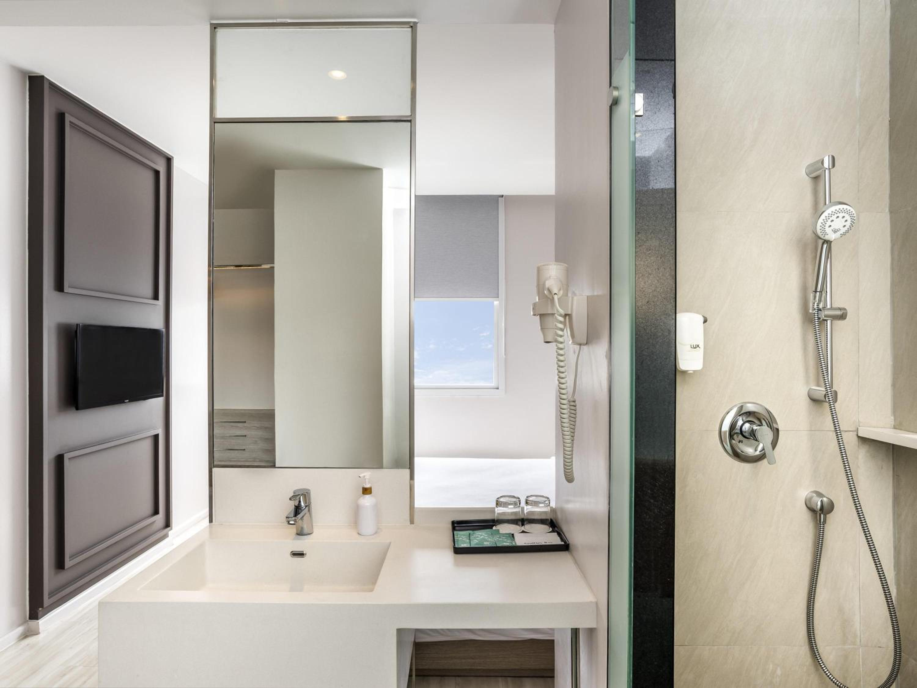Family Suite, Bunk Bed, Ibis Styles Phuket City 9/10