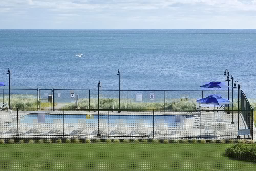 Ocean Mist Beach Hotel Suites 16/32