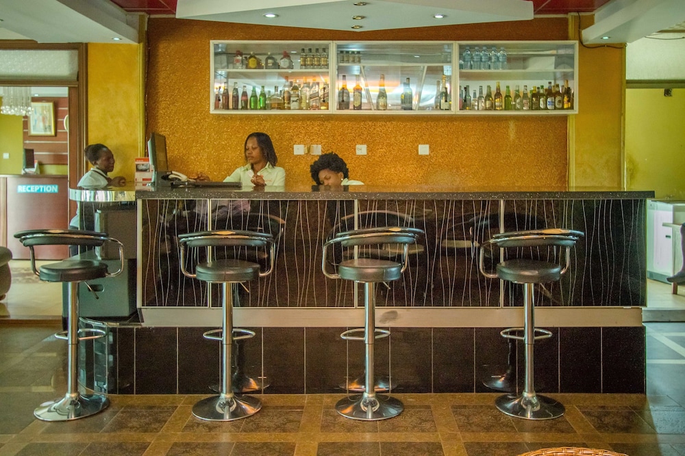 Sal's Boutique Hotel 28/35