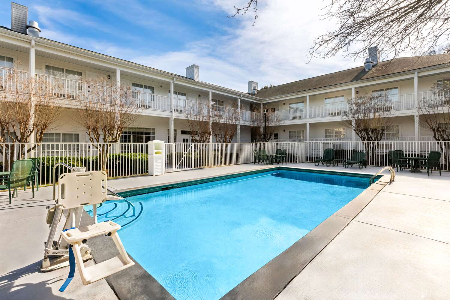 Quality Inn Fayetteville Near Historic Downtown Square 9/22