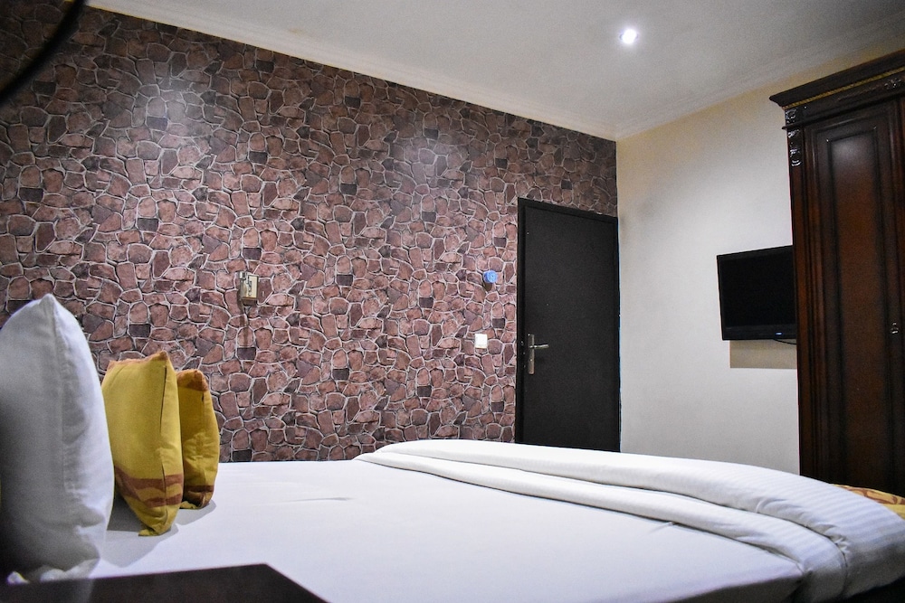 Beni Apartment And Suites 12/50