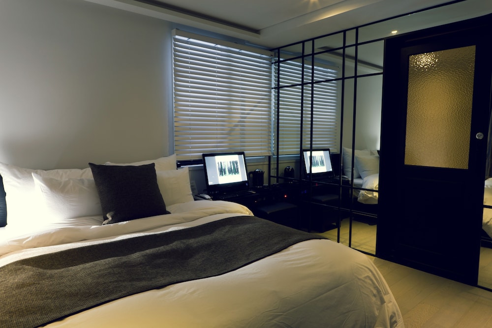 Hotel Amare Busan 24/72