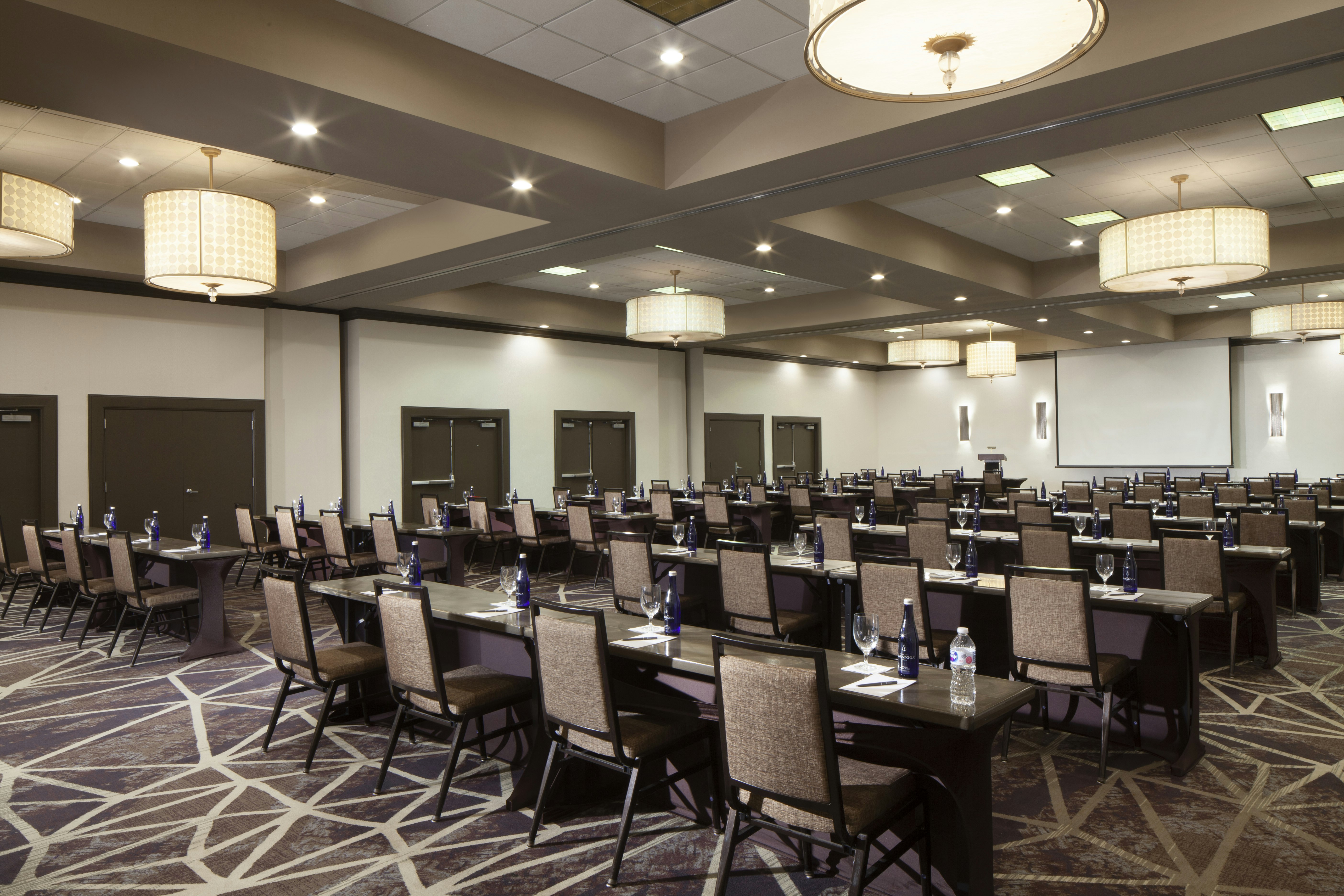 Embassy Suites by Hilton Philadelphia Airport 51/69