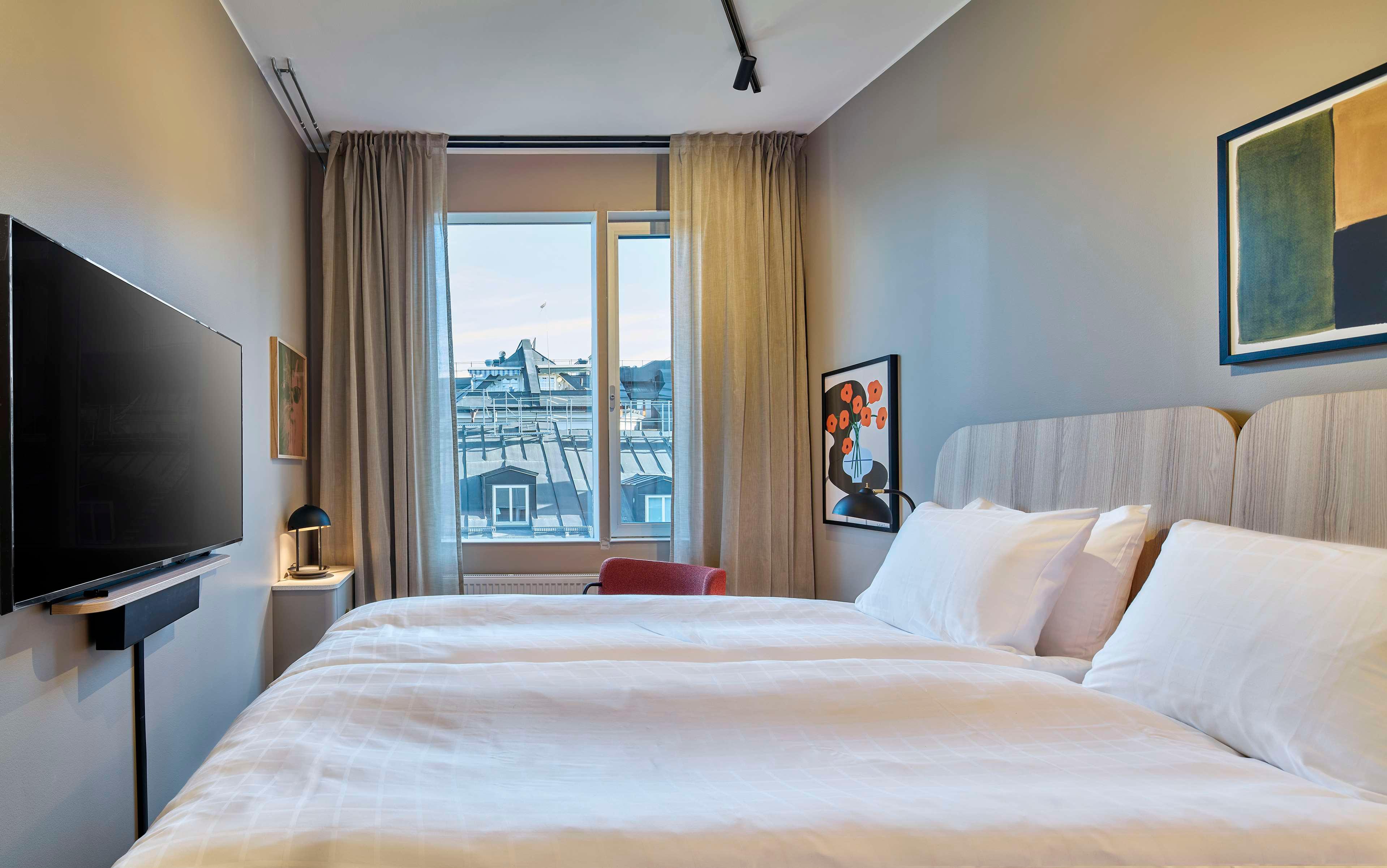 Room, Single, Queen Bed