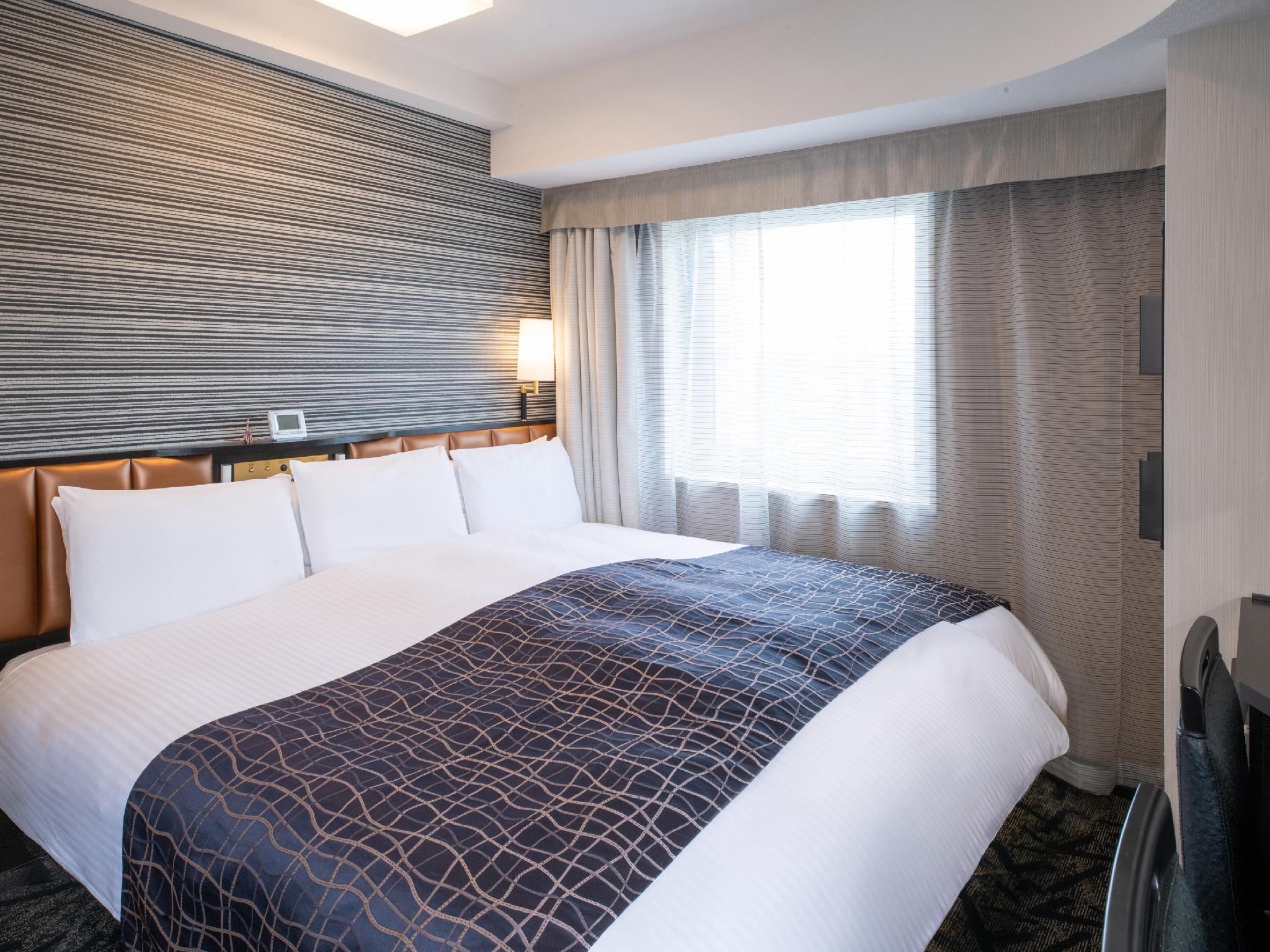 Room, King Bed