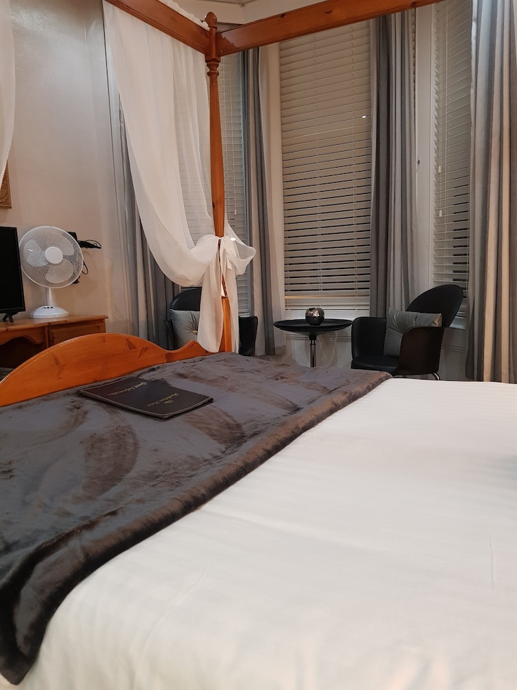 Rock Dene Hotel - Guest House 15/50