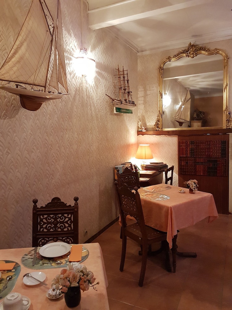 Hotel Cronstadt 18/35