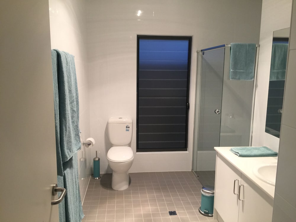 Villas on the Bay Kingscote 41/44