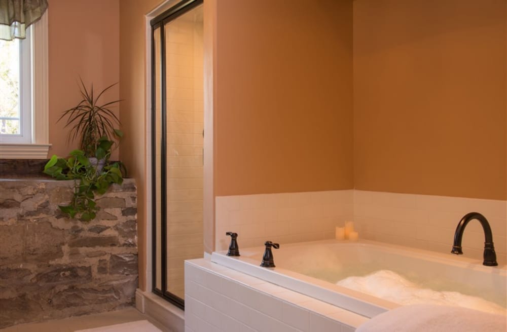 Caldwell House Bed &amp; Breakfast 46/50