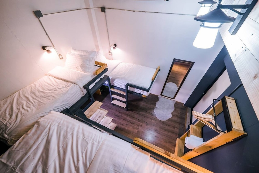 Zeds Hostel Bangkok 36/66