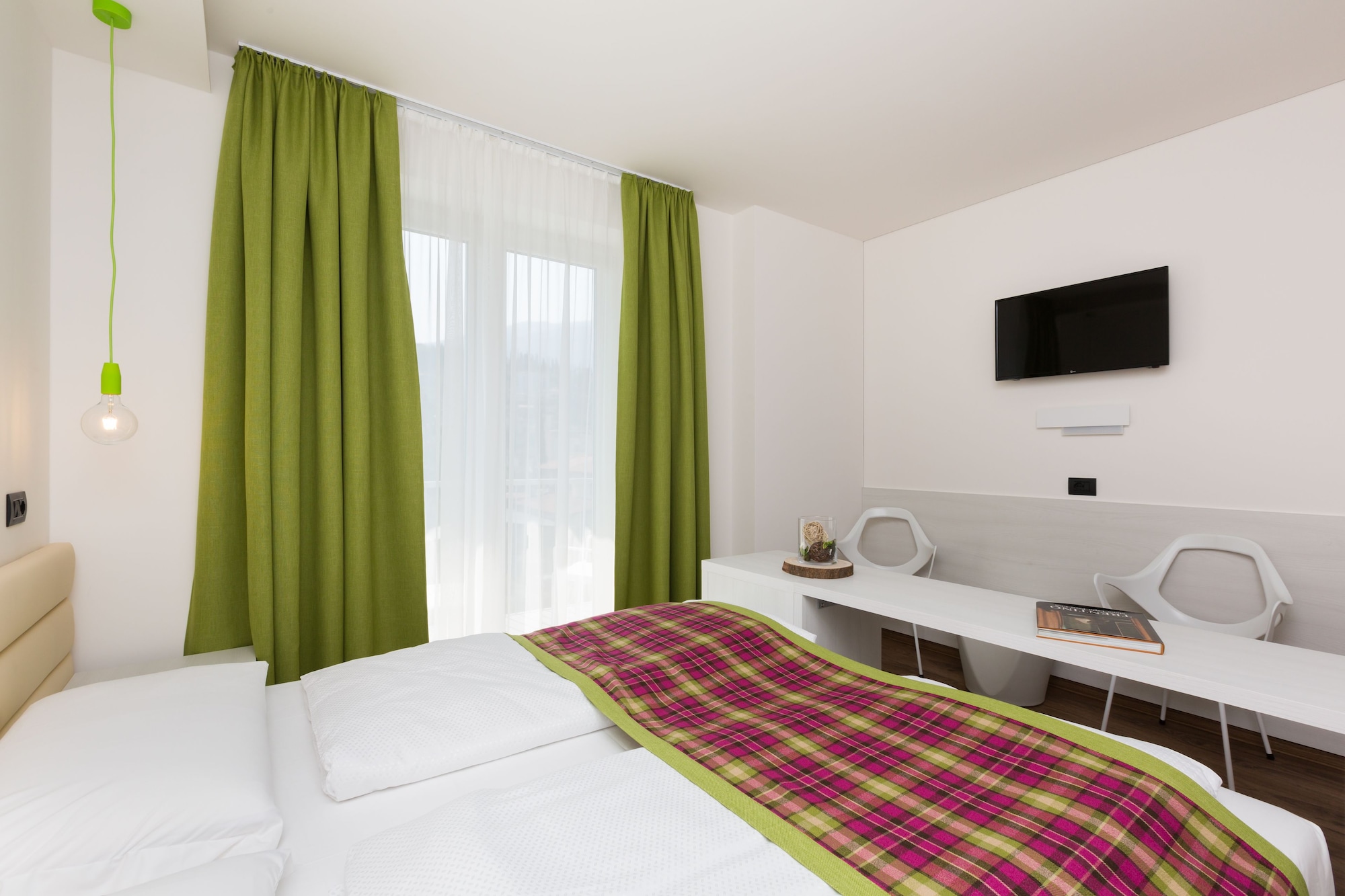 ROOM, DOUBLE OR TWIN BED, POOL VIEW, BALCONY