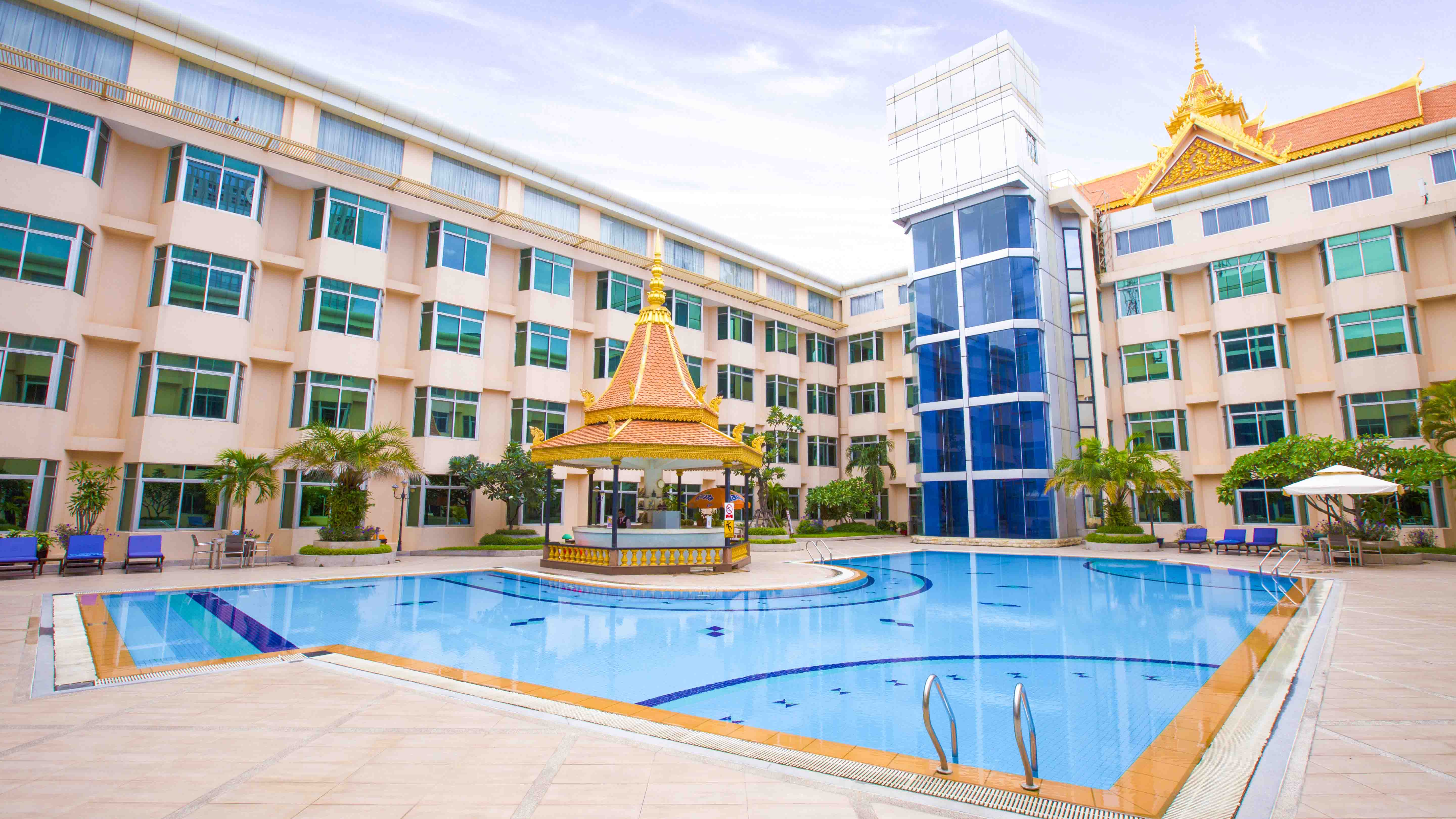 Phnom Penh Hotel 3/75