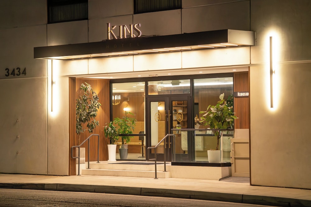 Kins Hotel 2/50