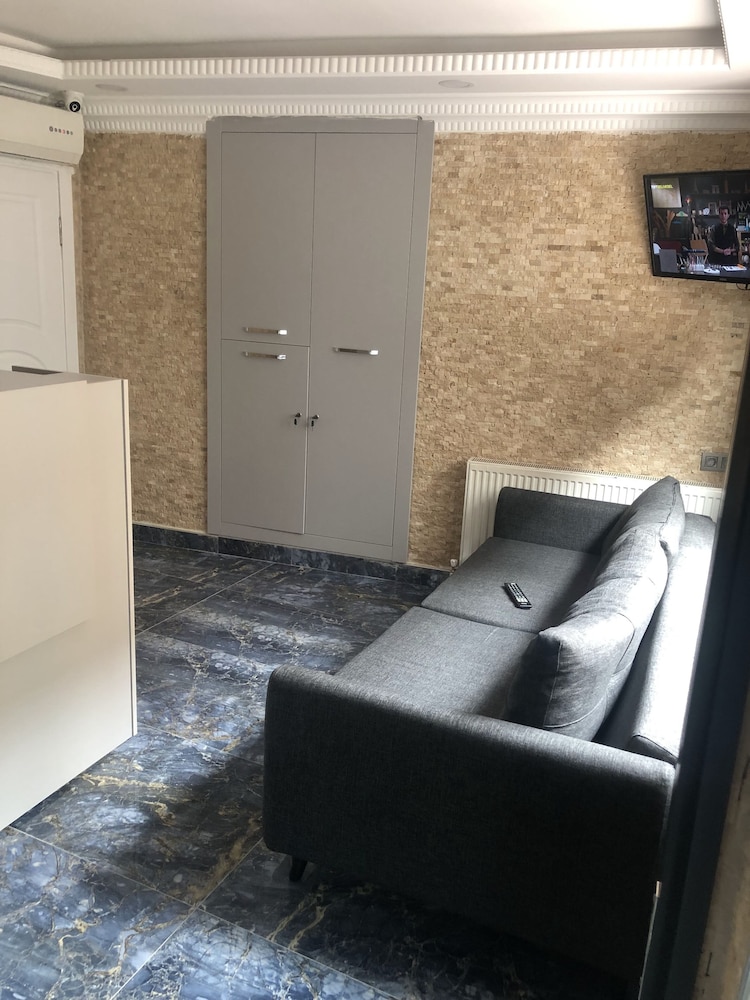 Hotel Emir 5/50