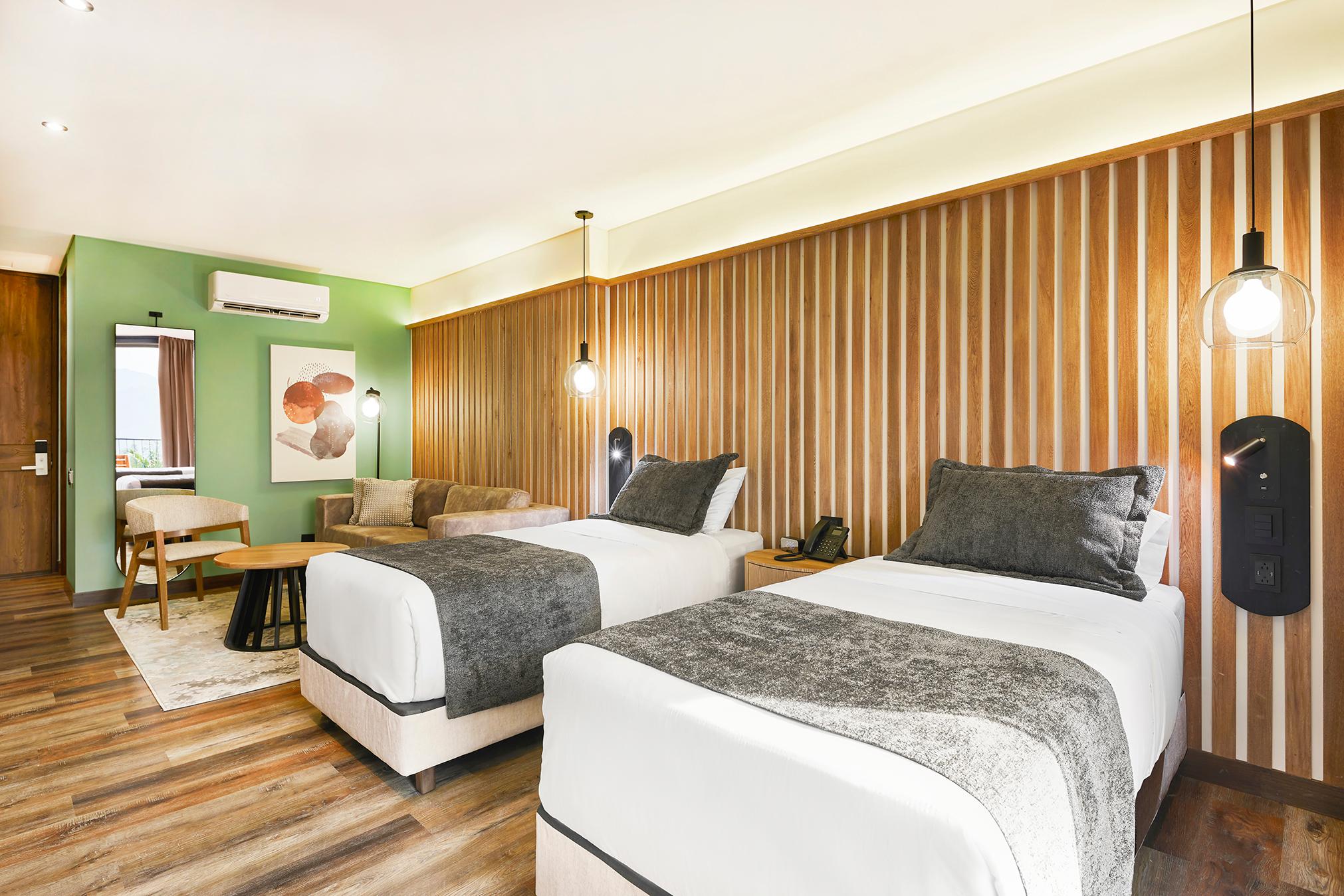 Executive, Suite, Twin Beds, Street View