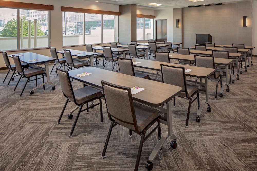 Hyatt Place Glendale/Los Angeles 46/55
