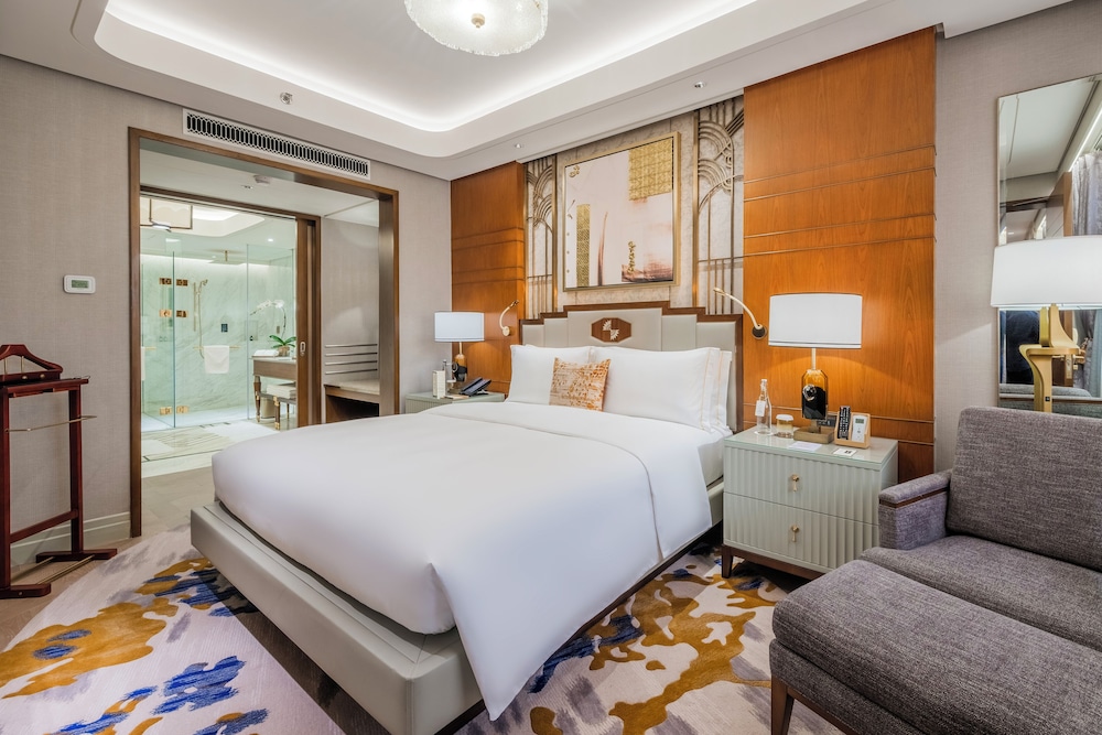 Presidential, Suite, King Bed, Bay View, Club Lounge Access، Admiral Hotel Manila - MGallery Collection 2/6