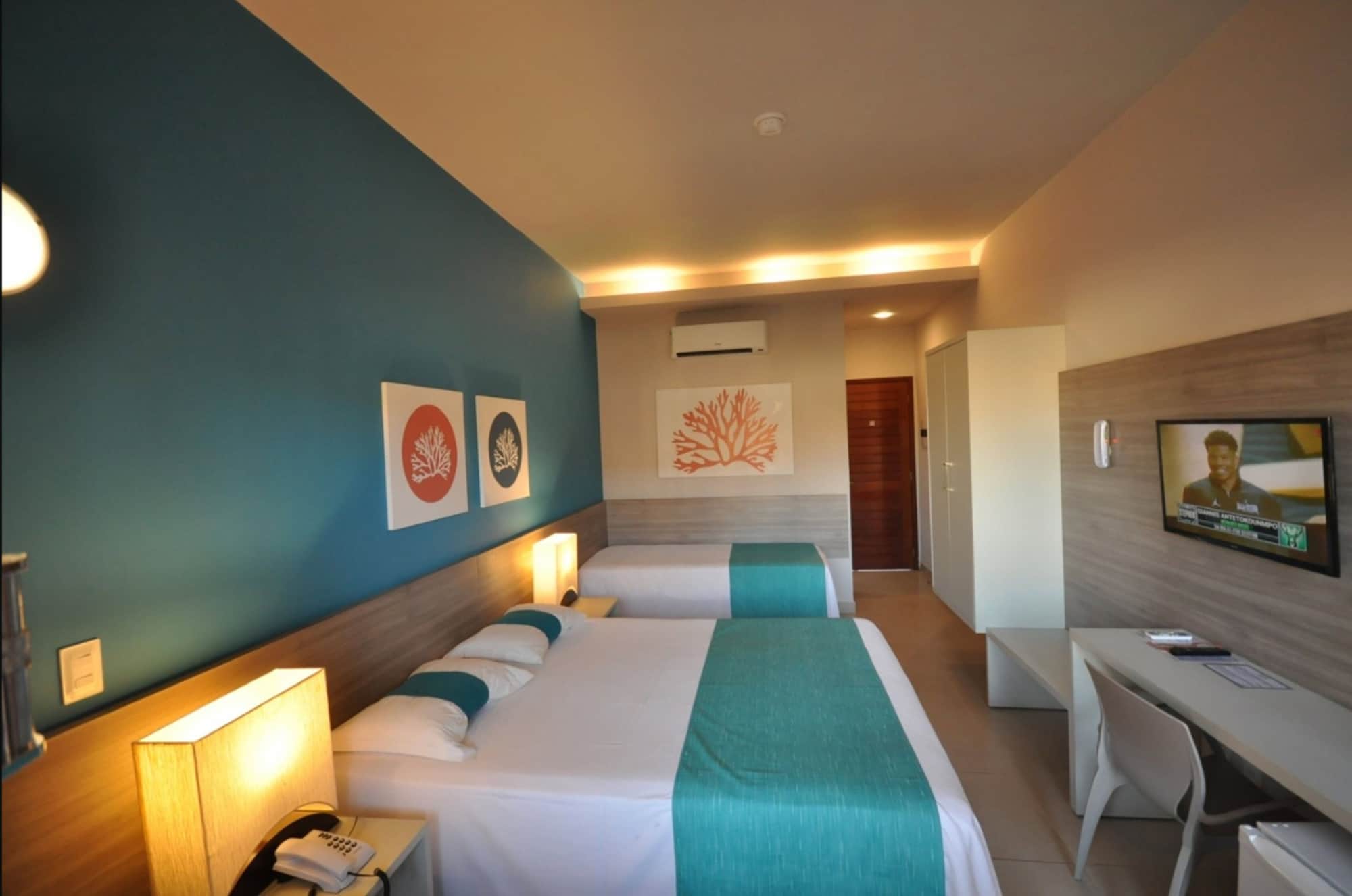 ROOM, DOUBLE BED