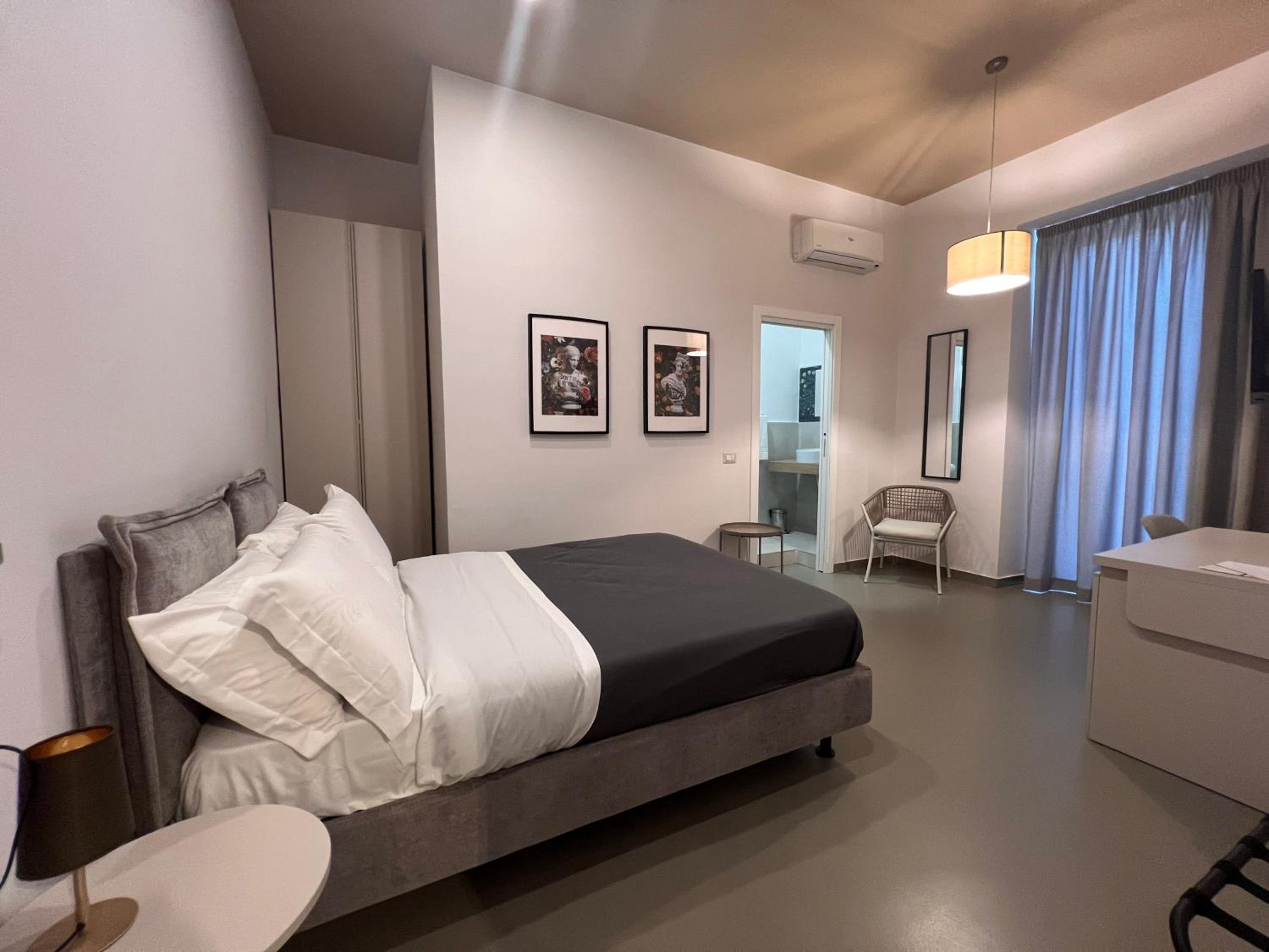 SUPERIOR, DOUBLE BED
