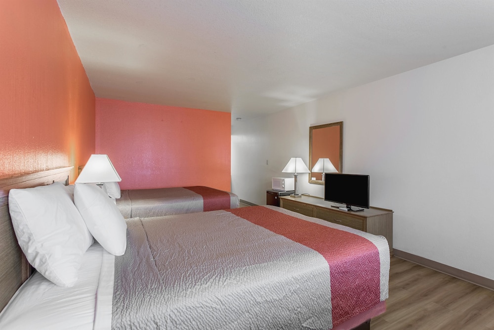 Motel6 Lordsburg, NM 16/58