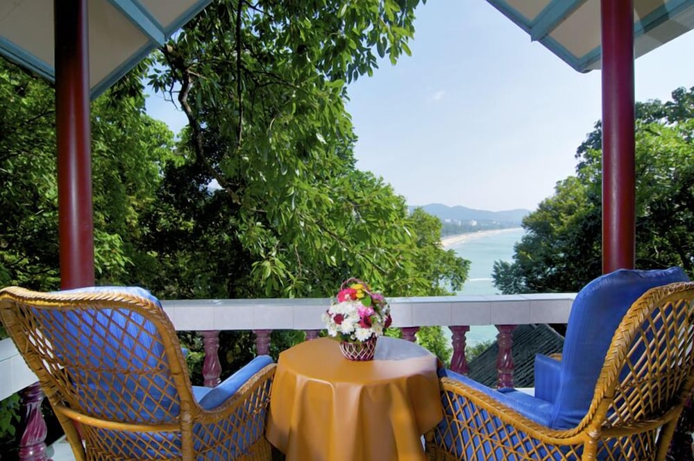 BAAN KARON HILL PHUKET RESORT 42/53