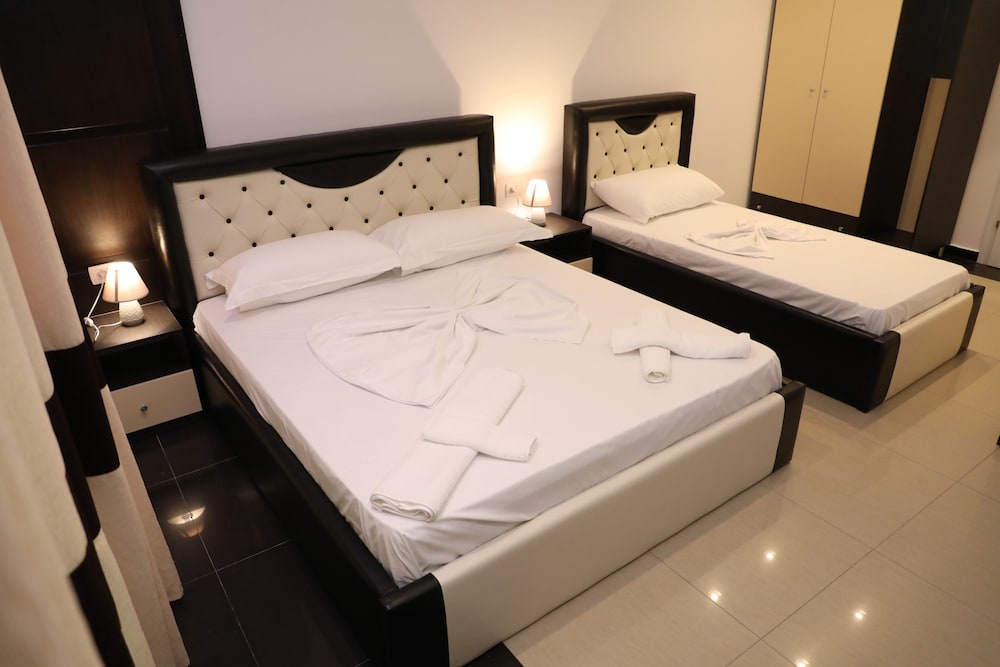 Hotel Aglon 12/50