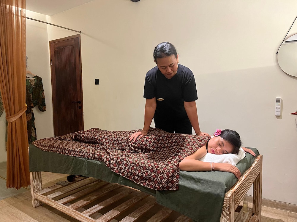 Abian Klumpu Villa & Spa Sanur Bali 4/50