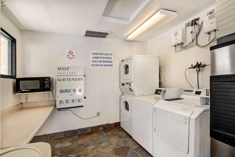 Motel6 Dallas, TX - Forest Lane 41/41